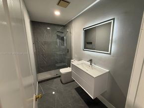 2700 N 34th Ave I, Hollywood FL 33021