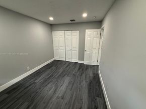 2700 N 34th Ave I, Hollywood FL 33021