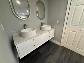 2700 N 34th Ave I, Hollywood FL 33021