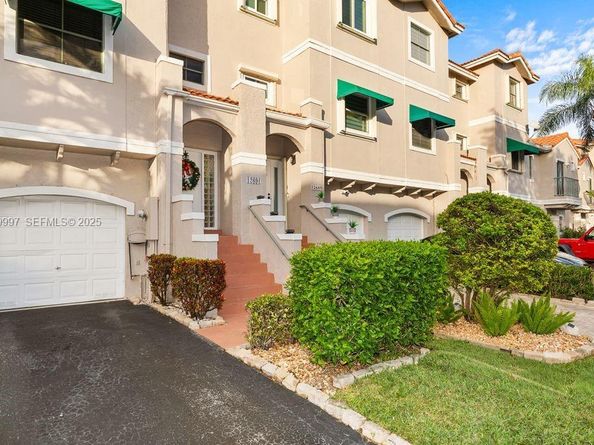 12691 NW 14th Pl, Sunrise FL 33323