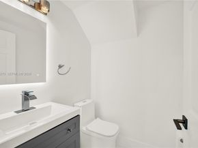 9243 SW 227th Ter, Cutler Bay FL 33190