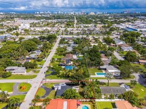312 NW 35th St, Oakland Park FL 33309