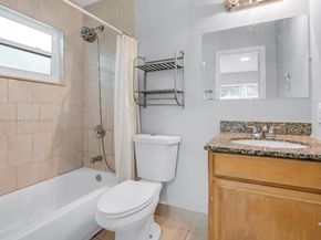 312 NW 35th St, Oakland Park FL 33309
