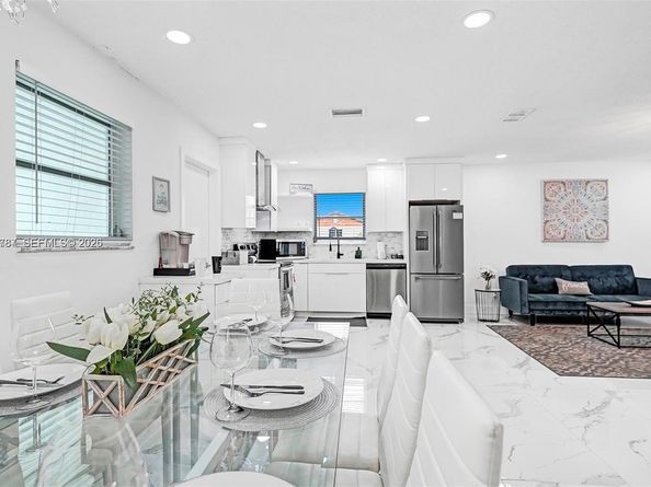 2338 Fillmore St 2A, Hollywood FL 33020