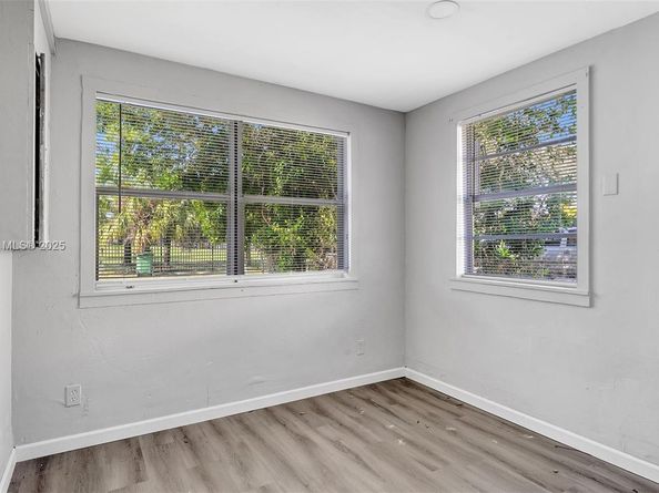1240 SW 32nd Ave, Fort Lauderdale FL 33312