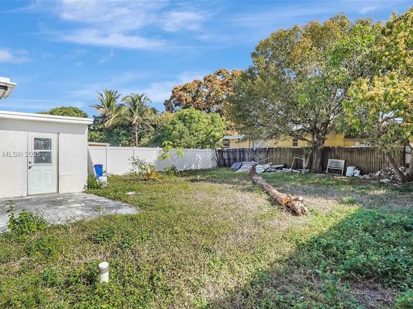 1240 SW 32nd Ave, Fort Lauderdale FL 33312