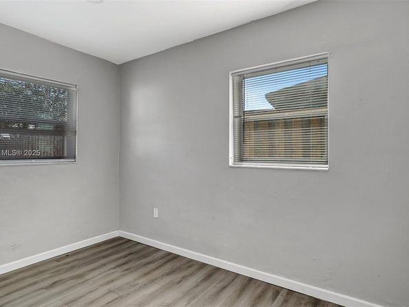 1240 SW 32nd Ave, Fort Lauderdale FL 33312