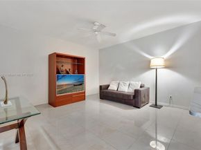 16103 Opal Creek Dr, Weston FL 33331