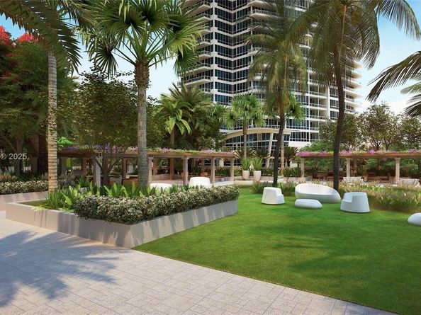 300 S Pointe Dr 3502, Miami Beach FL 33139