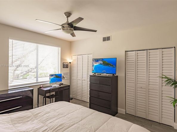 23 Simonton Cir, Weston FL 33326