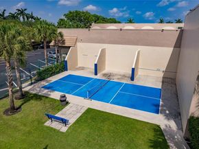 23 Simonton Cir, Weston FL 33326