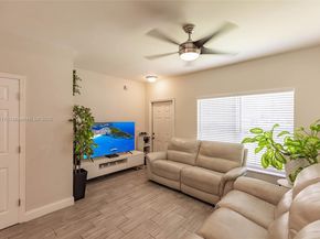 23 Simonton Cir, Weston FL 33326