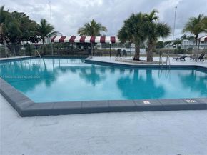 175 NE 203rd Ter 28, Miami Gardens FL 33179