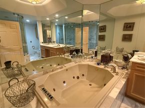 3700 Island Blvd C203, Aventura FL 33160