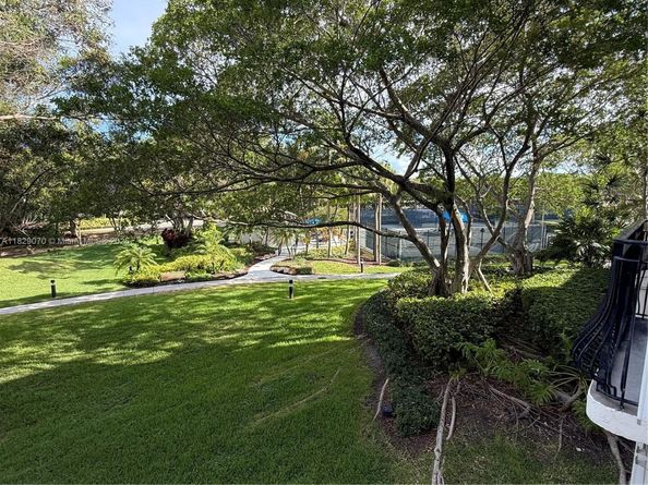 3700 Island Blvd C203, Aventura FL 33160