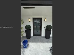 7321 Allen Dr, Hollywood FL 33024