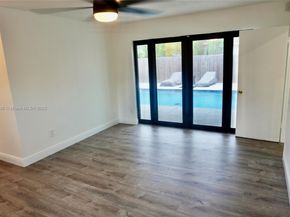 7321 Allen Dr, Hollywood FL 33024