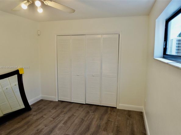 7321 Allen Dr, Hollywood FL 33024