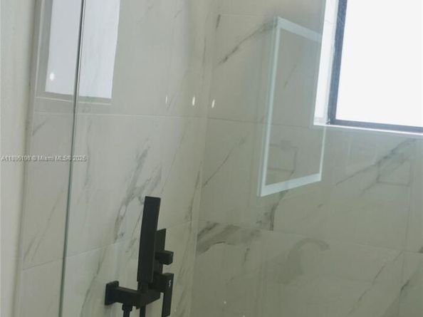 7321 Allen Dr, Hollywood FL 33024