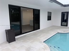 7321 Allen Dr, Hollywood FL 33024