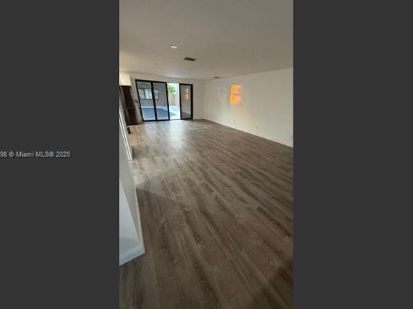 7321 Allen Dr, Hollywood FL 33024