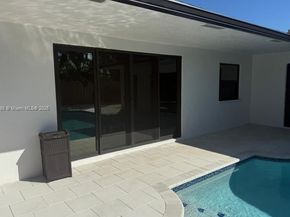 7321 Allen Dr, Hollywood FL 33024