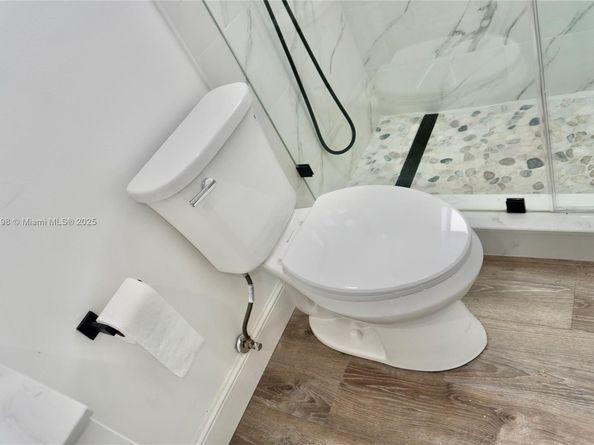 7321 Allen Dr, Hollywood FL 33024