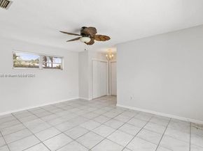 7321 Allen Dr, Hollywood FL 33024