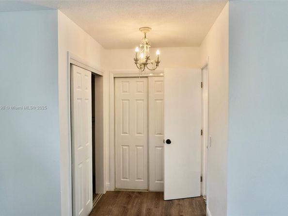 7321 Allen Dr, Hollywood FL 33024