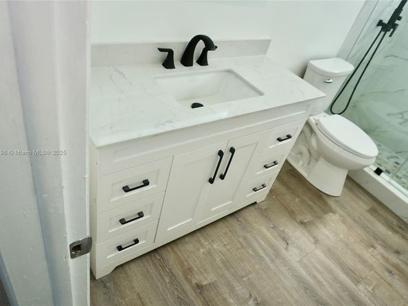 7321 Allen Dr, Hollywood FL 33024