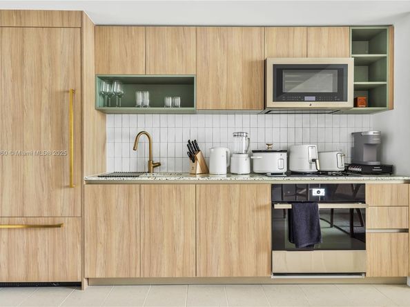 159 NE 6th St 3209, Miami FL 33132