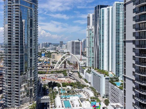 159 NE 6th St 3209, Miami FL 33132