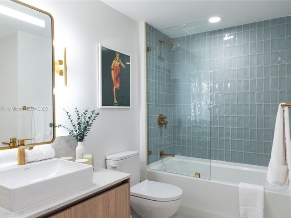 159 NE 6th St 3209, Miami FL 33132