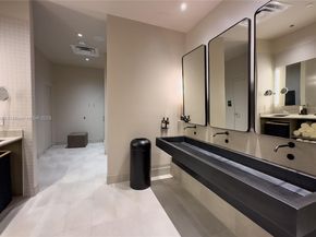 159 NE 6th St 3209, Miami FL 33132