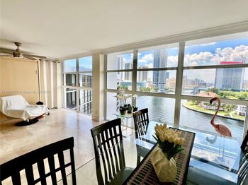 200 Leslie Dr