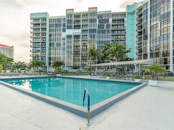 200 Leslie Dr 1122, Hallandale Beach FL 33009