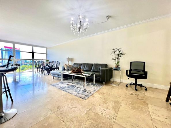 200 Leslie Dr 1122, Hallandale Beach FL 33009