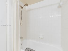 3413 S Atlanta Dr 3413, Hollywood FL 33021