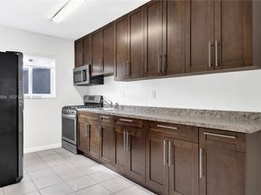 1281 W 29th St 6, Hialeah FL 33012