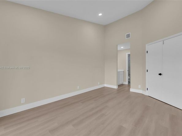7940 NW 10th St, Plantation FL 33322