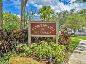 7940 NW 10th St, Plantation FL 33322