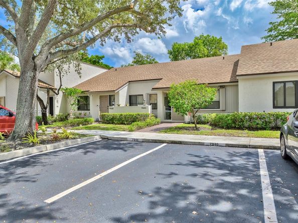 7940 NW 10th St, Plantation FL 33322