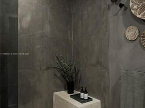 3250 Grand Ave 306, Miami FL 33133