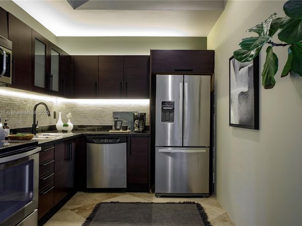 3250 Grand Ave 306, Miami FL 33133