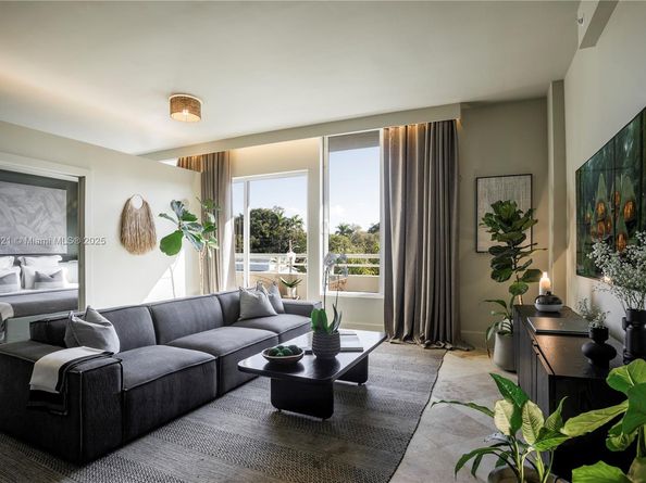 3250 Grand Ave 306, Miami FL 33133