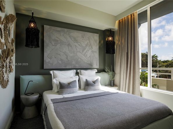 3250 Grand Ave 306, Miami FL 33133