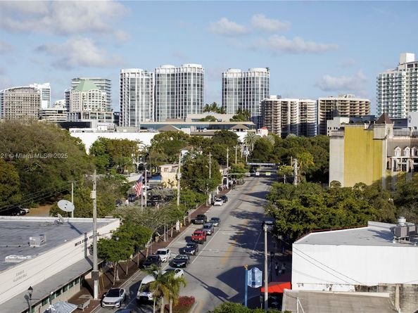 3250 Grand Ave 306, Miami FL 33133