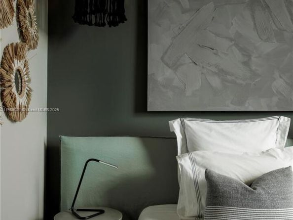 3250 Grand Ave 306, Miami FL 33133