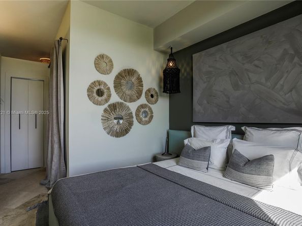 3250 Grand Ave 306, Miami FL 33133