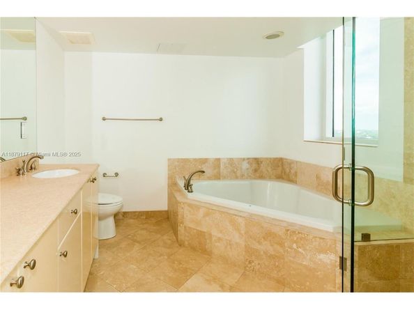 1745 E Hallandale Beach Blvd 2203W, Hallandale Beach FL 33009